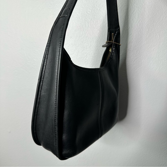 Coach Vintage Pocket Zip Bag 9033 in Black Genuine Leather - Picture 4 of 16